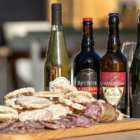 Tour in barca a Carole con catamarano elettrico Sun Kiss - Navigazione fluviale lungo il Brian con visita azienda agricola La Fagiana